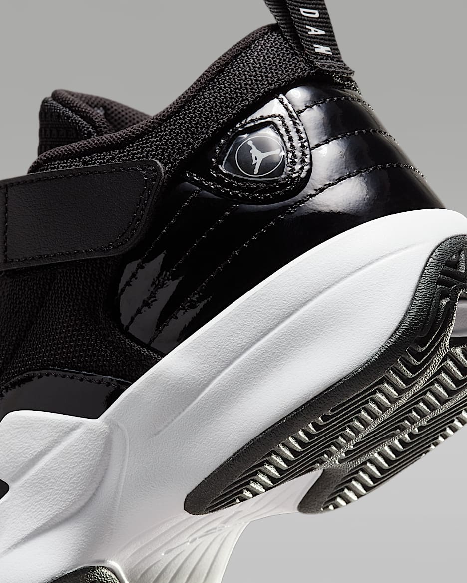 Jordan Max Aura 6 Little Kids Shoes. Nike